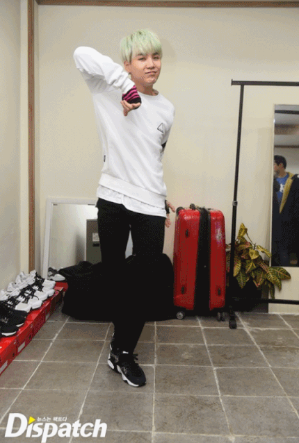 Do you think Suga has improved on his dancing skills over the years, if so how?-第5张图片