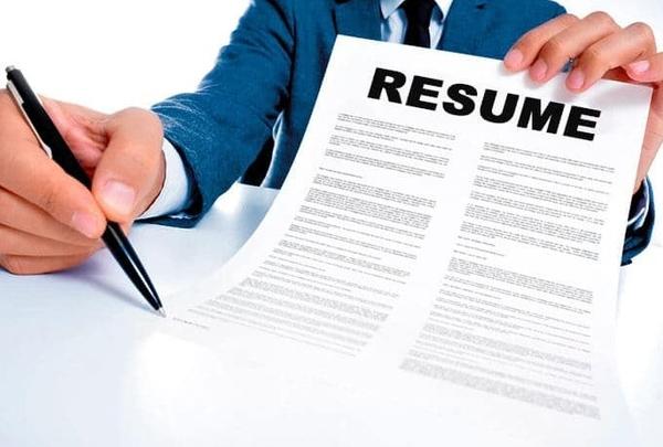 Is it a good idea to hire a resume writer?-第1张图片